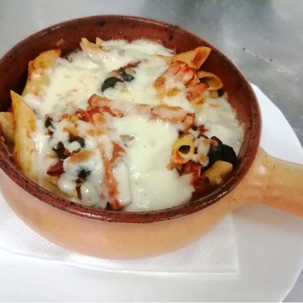 Penne gratinate cu sos bolognese 350g — Corina Caffe