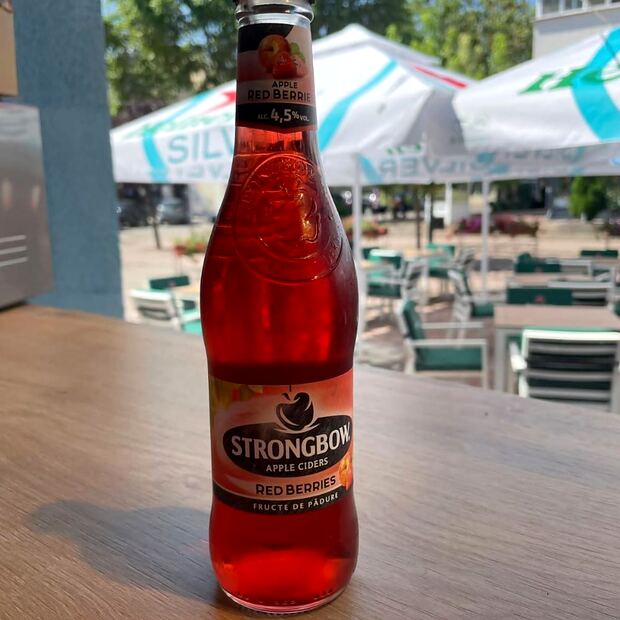 Strongbow 0.33ml — Corina Caffe